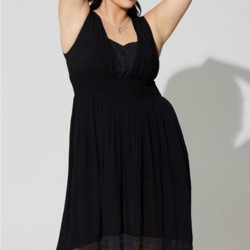 Chic Black Sleeveless Dress